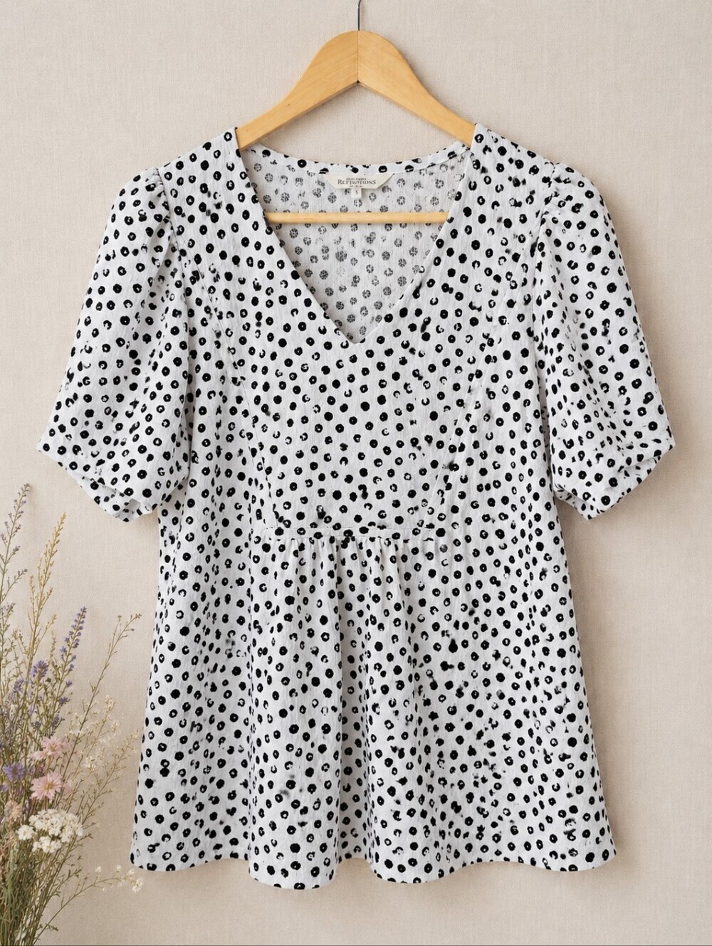 Northern Reflections Textured Polka Dot V-Neck Blouse Puff Sleeve Small